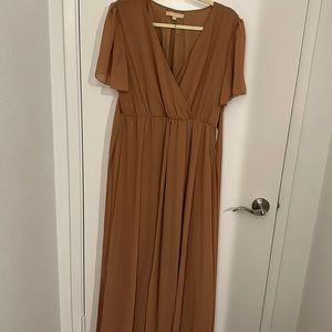 Camel colored maternity dress. Pink Blush Maternity. Ricarica label. Size L.